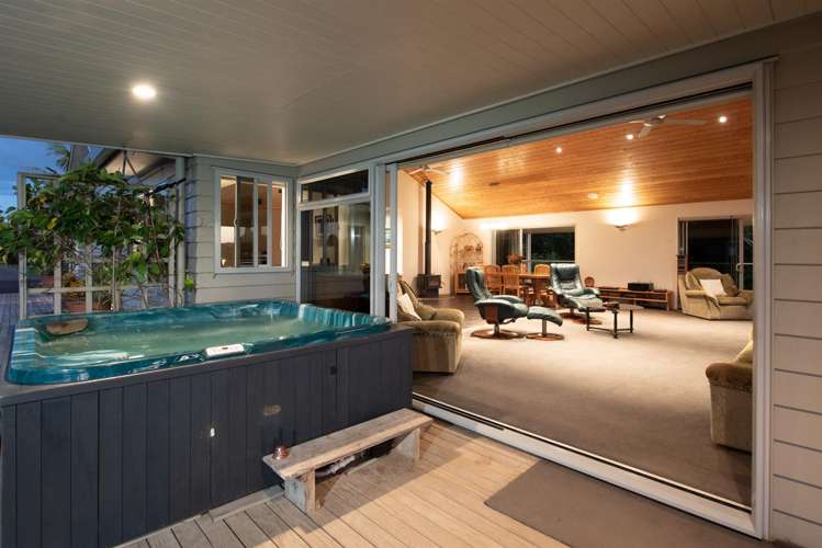 745b Waikino Road Russell Surrounds_11