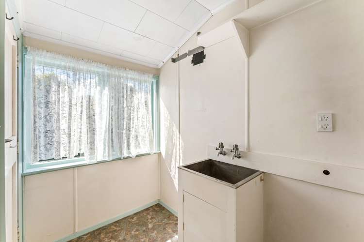 1246 Fergusson Drive Brown Owl_15