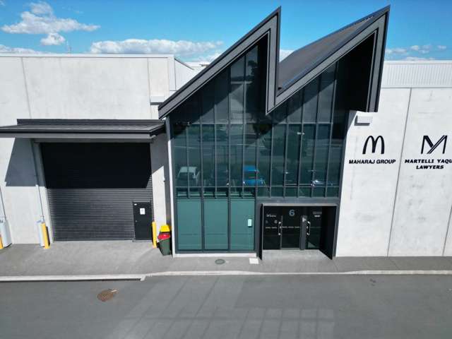 A-GRADE TILT SLAB INDUSTRIAL UNIT WITH PROFILE