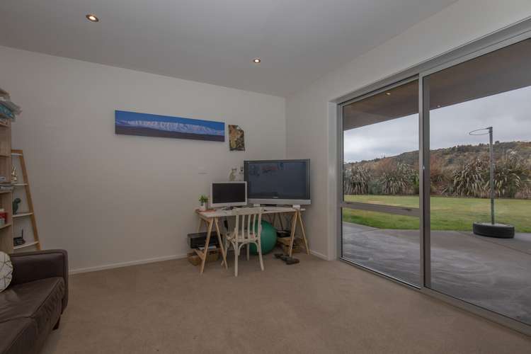 17 Hikuwai Drive Albert Town_10