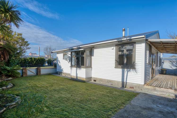 71 Hoffman Street Hokitika_21