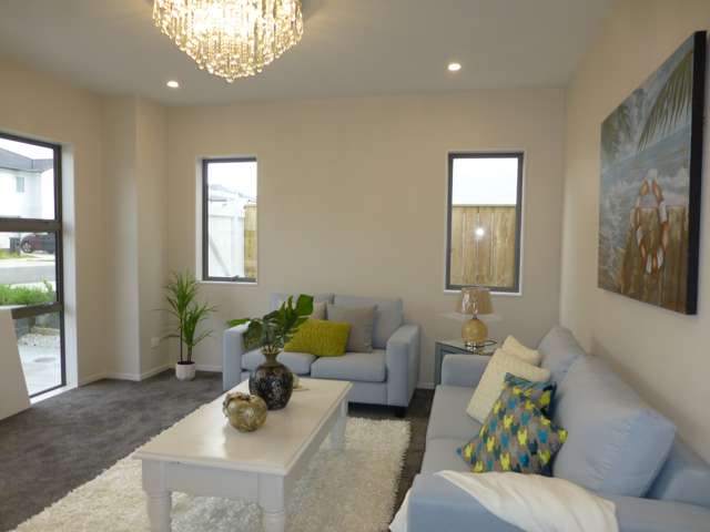 18 Horsefield Drive Flat Bush_1