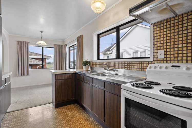 233 Hepburn Road Glendene_23