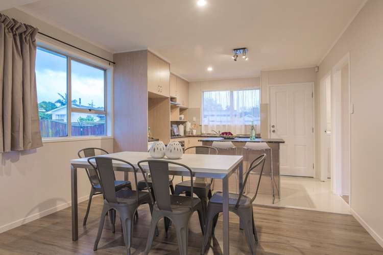 27 Sandrine Avenue Clover Park_5