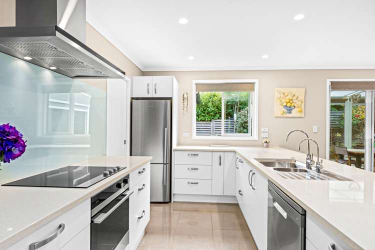 7 Laly Haddon Place Matakana_10