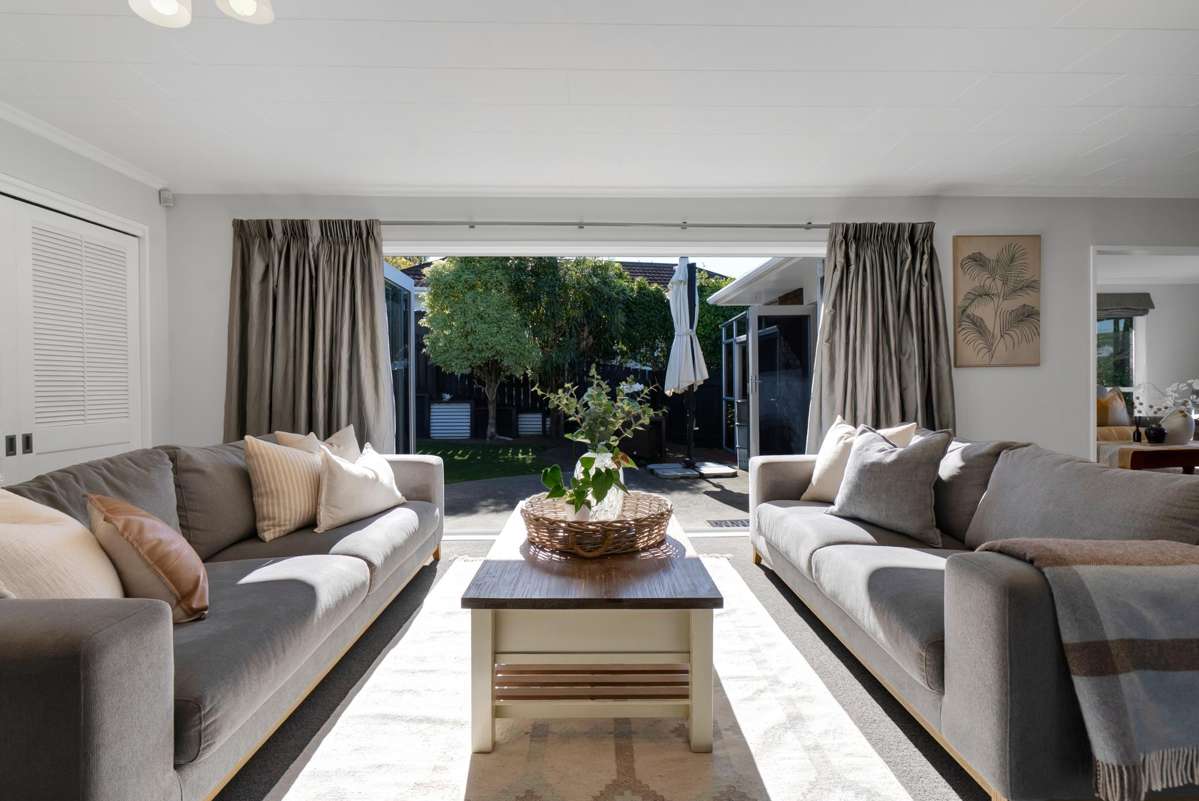1 Cabot Place_1