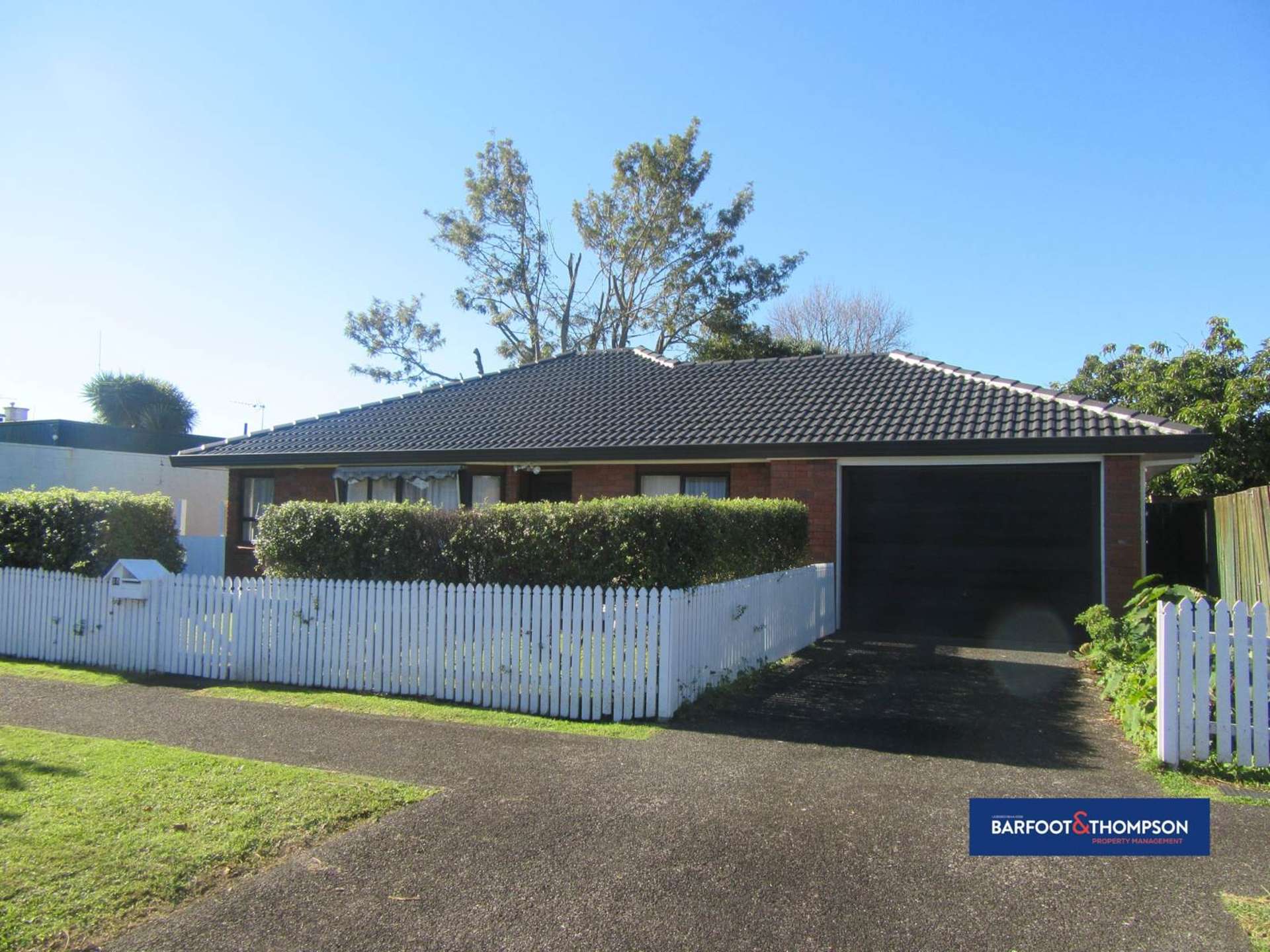 15 Newcastle Terrace Mount Albert_0