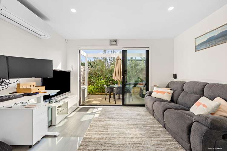 F/2 Ellen St Hillcrest_1