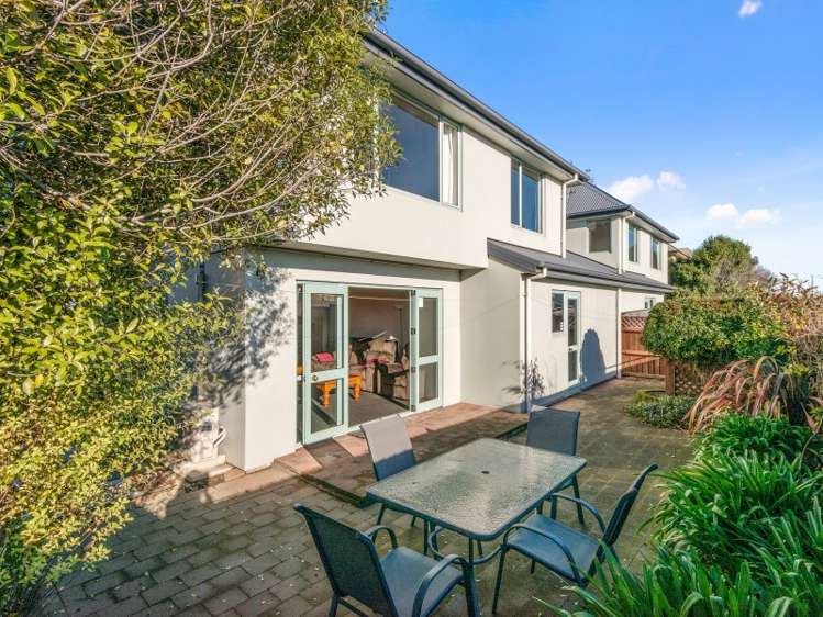 2/19 Longley Place Addington_10