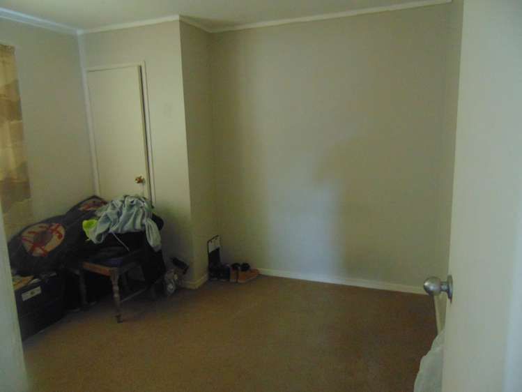 15 Plumley Crescent Mangere_8