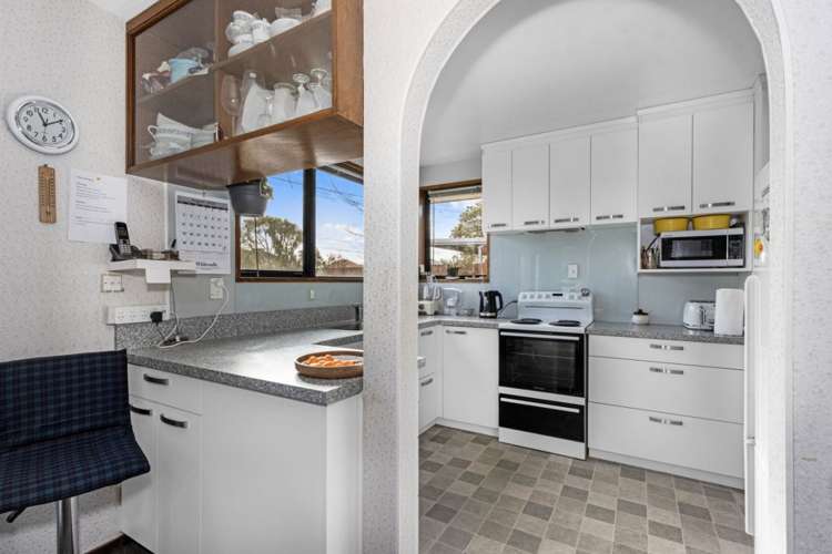 48 Coopers Road Dallington_5