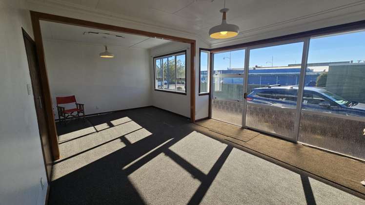 65 Tukapa Street Westown_2