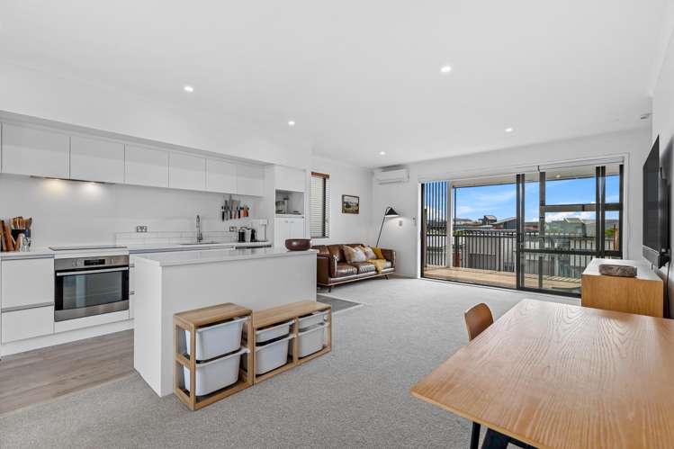 16 Raranga Lane Hobsonville_3