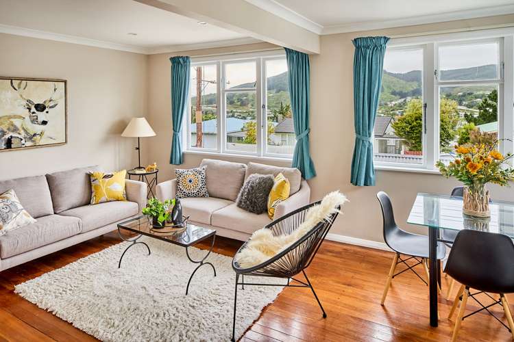 55 Davidson Crescent Tawa_4