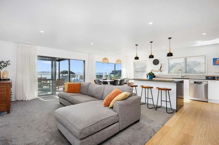 22 De Luen Avenue_4