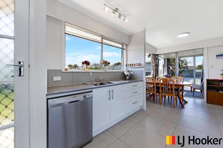 18 Burndale Terrace Manurewa_5
