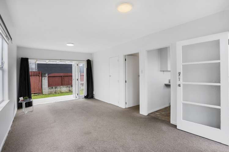 1 & 2/47 Felton Mathew Avenue Saint Johns_11