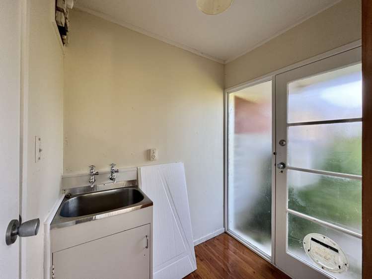 B/4 The Glebe Cockle Bay_11