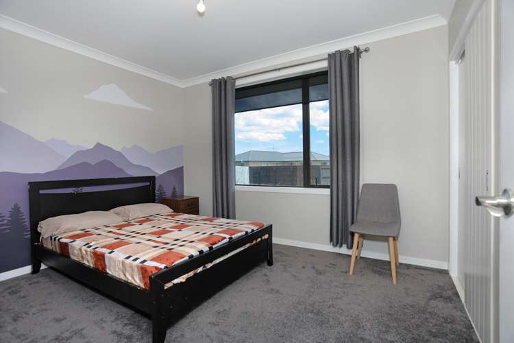 6 George Street Bulls_12