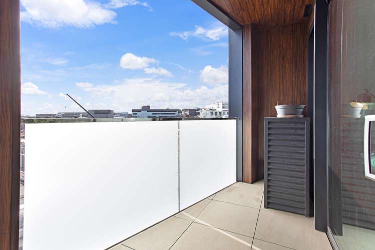 302/1 Enfield Street Mount Eden_11