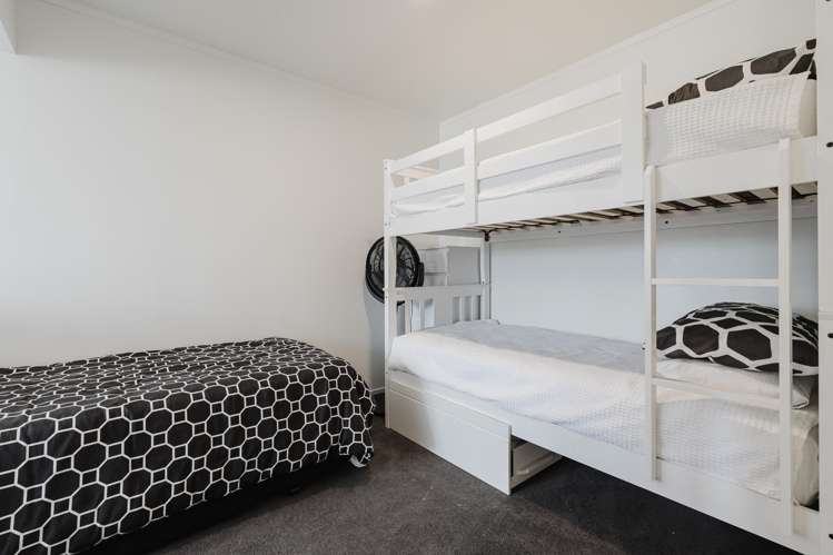 13/414A Ocean Road Whangamata_13