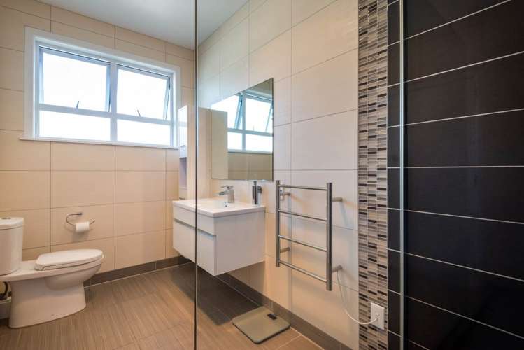 12 Covil Avenue Te Atatu South_2