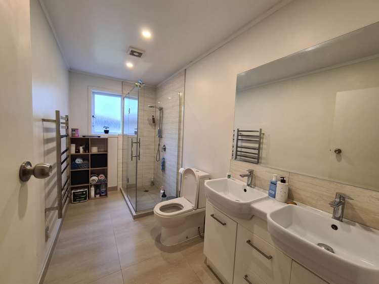 2/78 Waiatarua Road Remuera_13