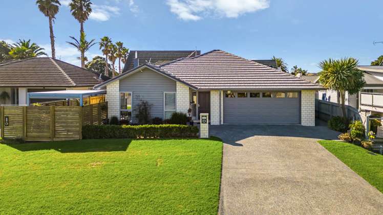 5 Laurie Street Red Beach_31