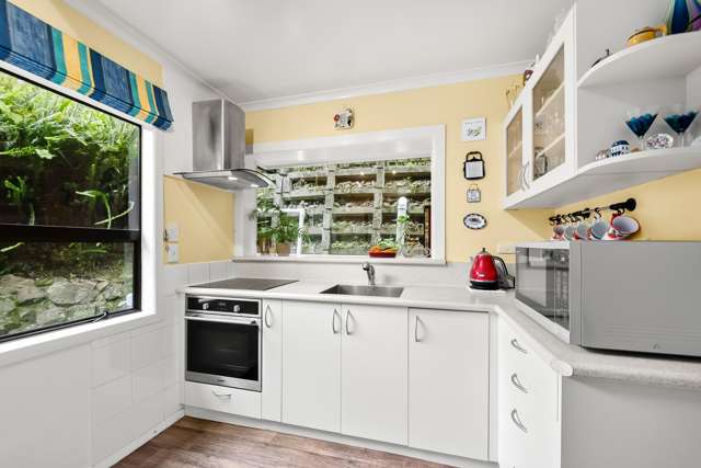 239a Whites Line East Waiwhetu_4