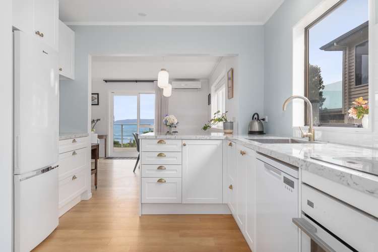 6a Beach Road Titahi Bay_9