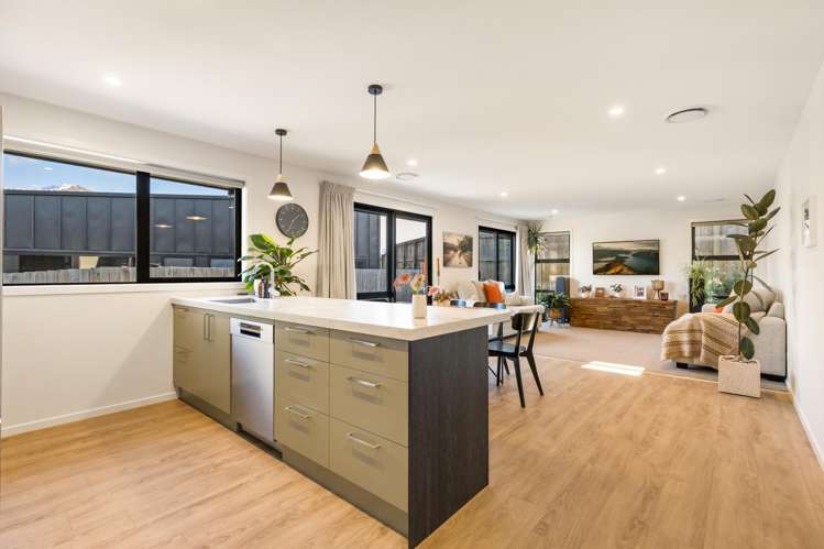 70 Kirimoko Crescent_4