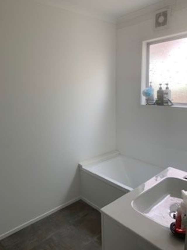 2/1222 Victoria Street 3295_3