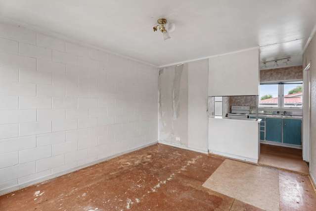 8/27 Nikau Street New Lynn_2