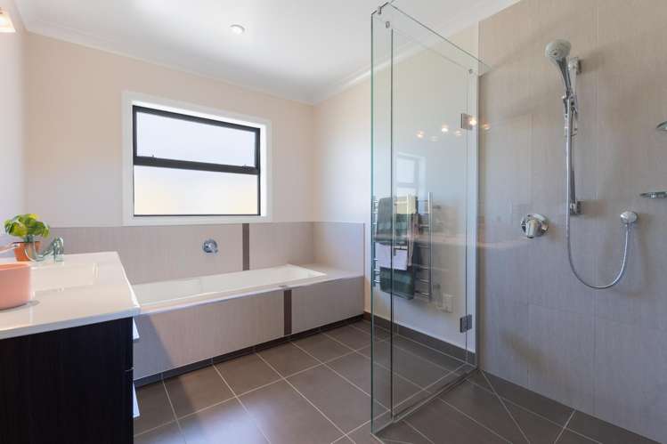 94 The Drive Paraparaumu Beach_18