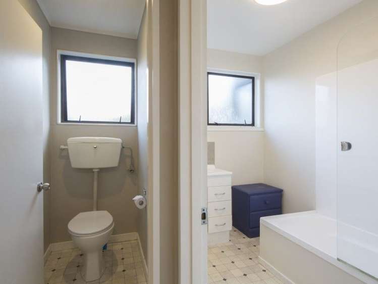 2b Thorn Crescent Fernhill/Sunshine Bay_14