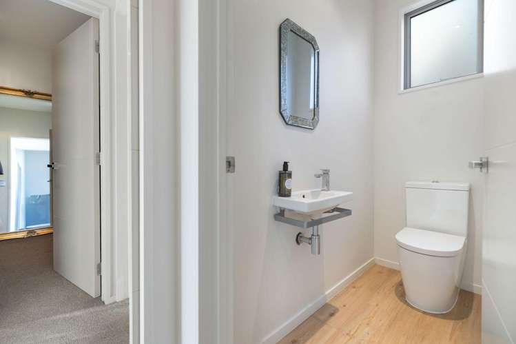 538 Peninsula Road Kelvin Heights_36