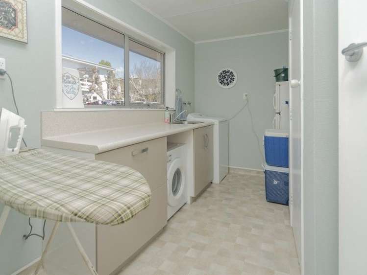 39 Maitland Avenue Stoke_18