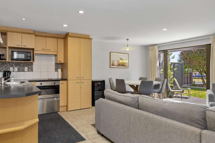 1/7 Tui Street Bird Area_11