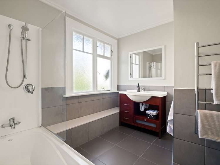 70 Easther Crescent Kew_18