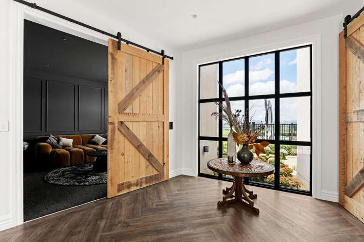 83 Charles Robert Drive Kahutara_13