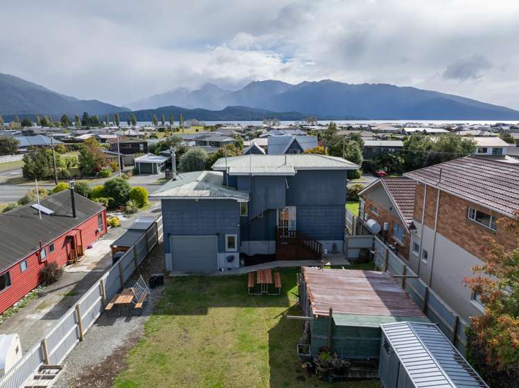82 Matai Street Te Anau_24