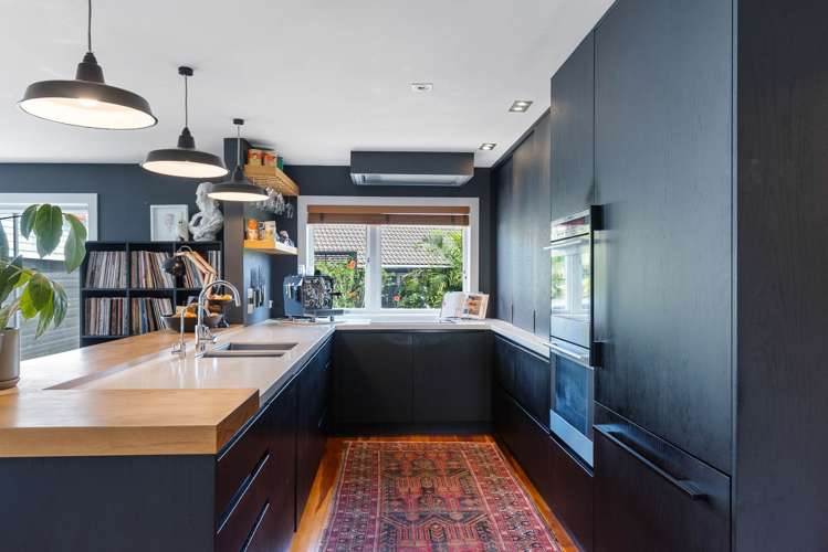 11 Chatham Avenue Paremoremo_11