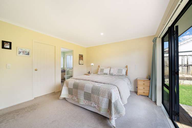 4 Russett Grove Henderson_13