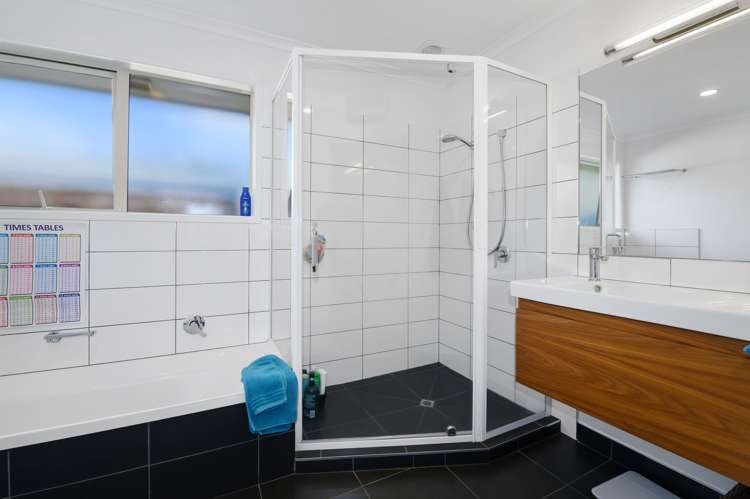 81 Iles Road Lynmore_17