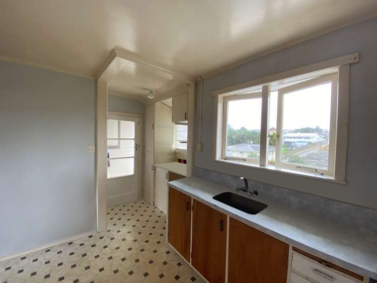 17 Alamein Avenue Belmont_7