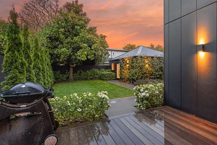 18 Clissold Street Merivale_19