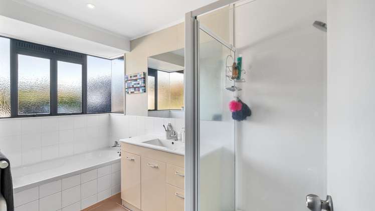 60 Meander Drive Welcome Bay_10