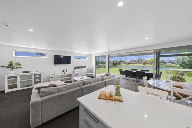 1158 East Coast Road_4