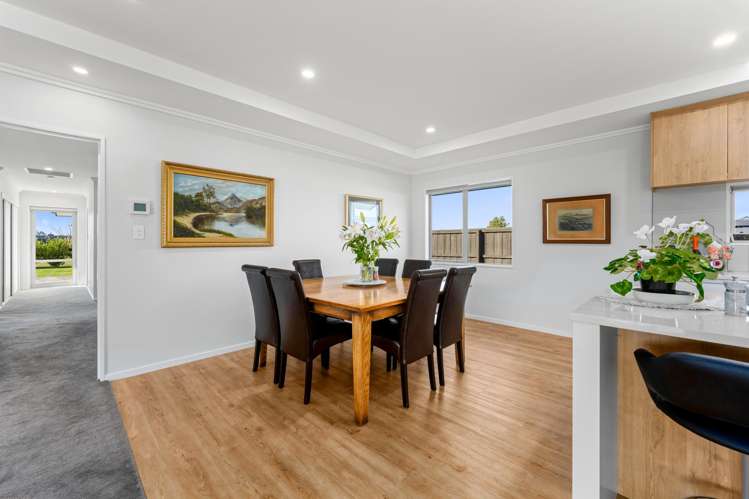 5 Coopworth Mews West Melton_10