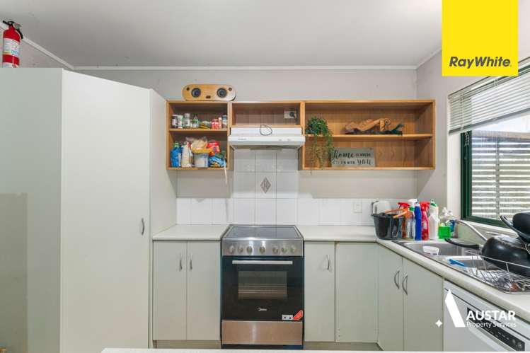  A/60 Cobham Crescent Kelston_8